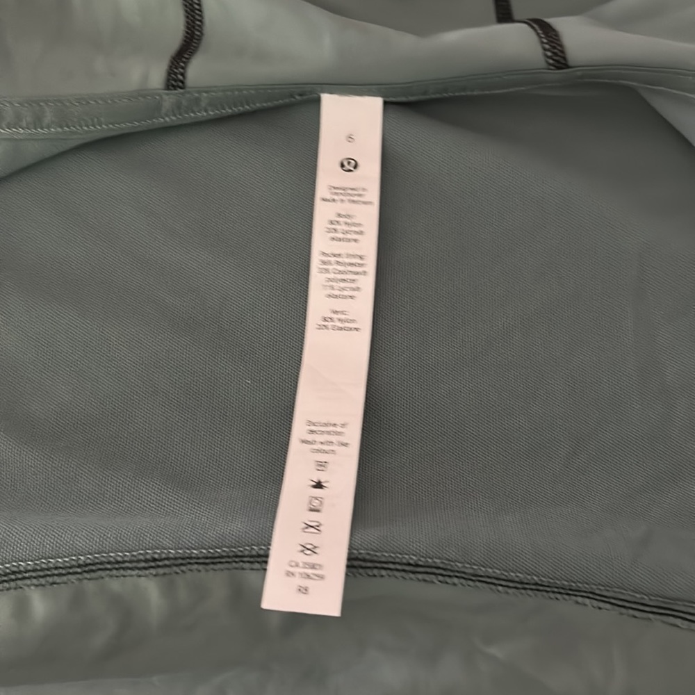 Rare lululemon hooded define jacket mesh vent nulu size 6! - Picture 3 of 3